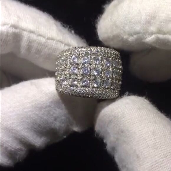 New Silver Round Diamonds Rings - Picture 5 of 7